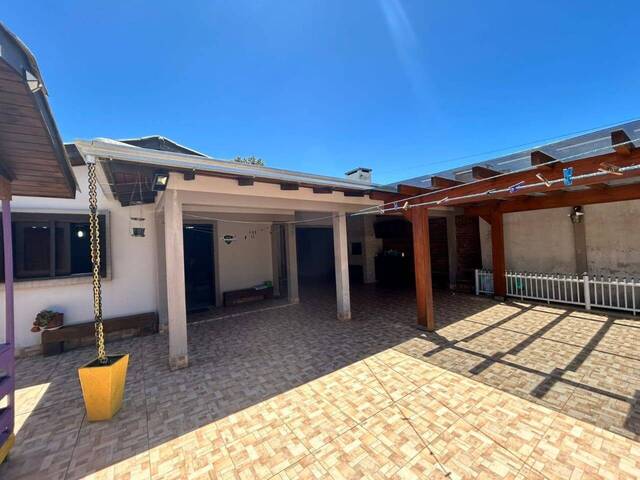 #448 - Casa para Venda em Arroio do Sal - RS - 1